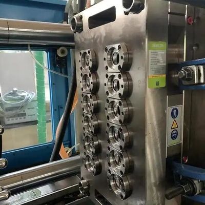 Компоненты формованной формы из ПЭТ.