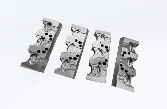 ASSAB Mold Steel Custom Нестандартные ядра с точностью 0,005 мм для упаковочных форм